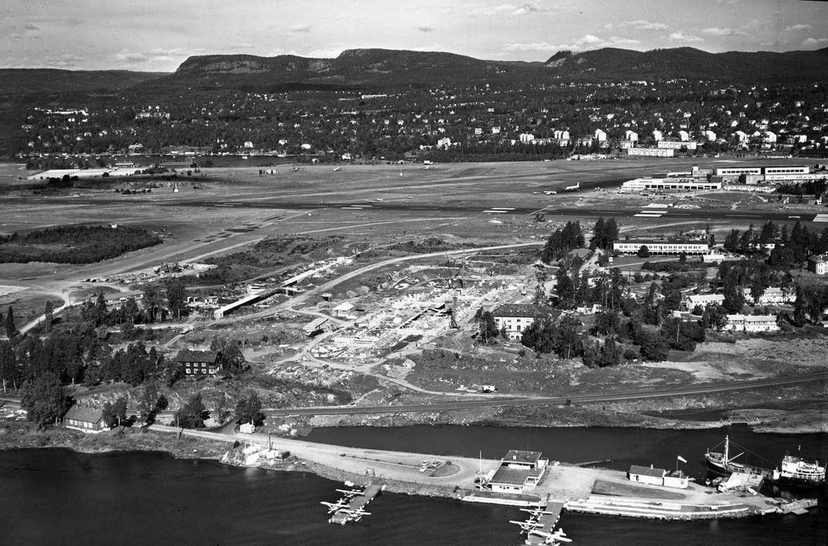 Bilde fra byggingen i 1962 av den nye terminalen